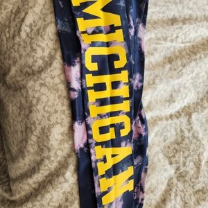 Lululemon MICHIGAN yoga pants
